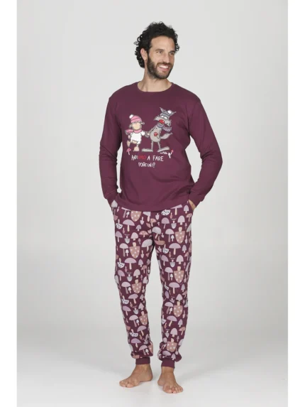 PIGIAMA UOMO HAPPY PEOPLE IN CALDO COTONE DELLA COLLEZIONE INVERNO 2026. COLORE MELANZANA CON PANTALONE A SCACCHI "ANDIAMO A FARE I PORCINI"