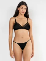 Meta title: Completini Intimi Donna Gisela | Secrets Intimo Meta description: Scopri i completini intimi donna Gisela su Secrets Intimo. Lingerie femminile, reggiseni e slip coordinati per ogni stile. Acquista online. URL consigliato: /completini-intimi-donna-gisela/ Parola chiave principale: completini intimi donna Gisela Parole chiave secondarie: completi intimo donna, lingerie Gisela, reggiseno e slip coordinati, intimo donna Gisela.