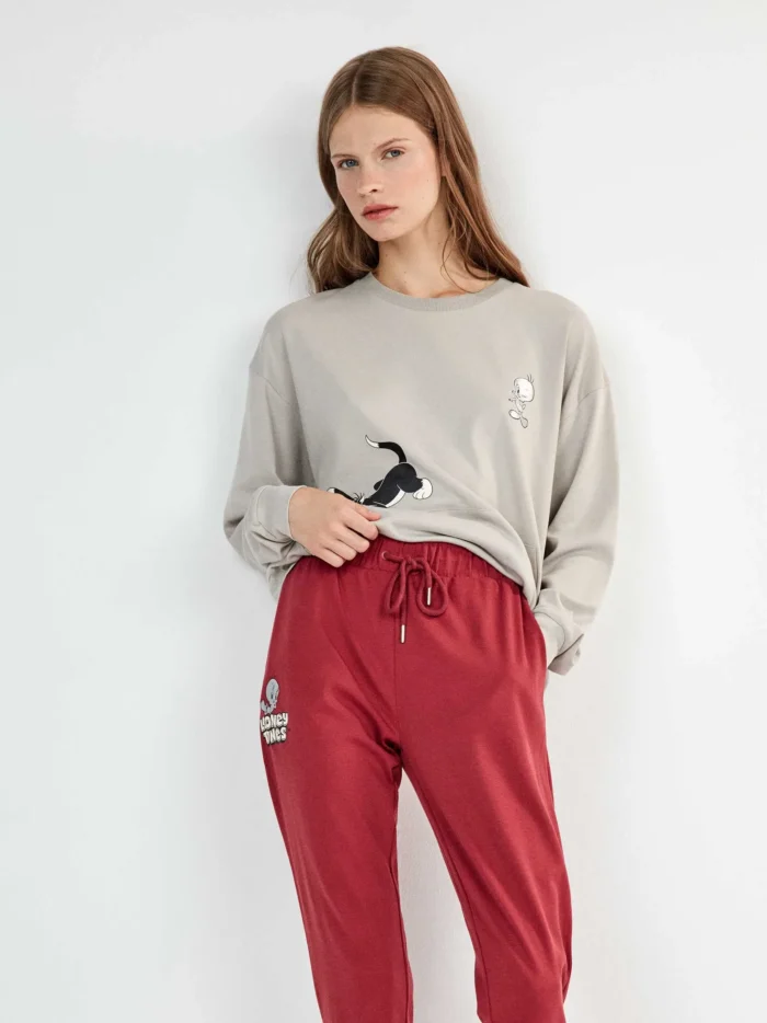 PIGIAMA DONNA GISELA IN COTONE TWEETY E GATTO SILVESTRO MAGLIA GRIGIA E PANTALONE ROSSO - immagine 2