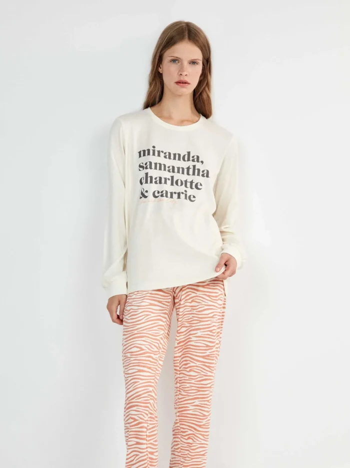 PIGIAMA DONNA GISELA SEX & THE CITY PANTALONE ZEBRATO ROSA E MAGLIA BIANCA CON NOMI - immagine 4